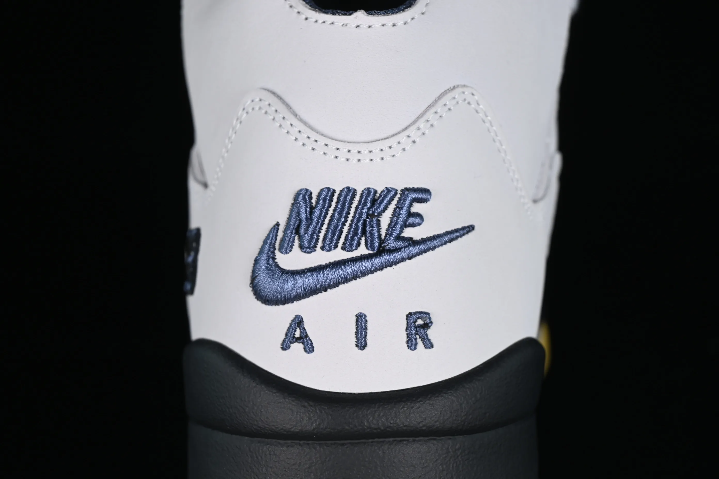 All categories Air Jordan Jordan series basketball shoes Air Jordan 5 pure original version A Ma Maniere x Air Jordan 5 Retro "Photon Dust" AJ5 Joe 5 light tooth white joint model FZ5758-004
